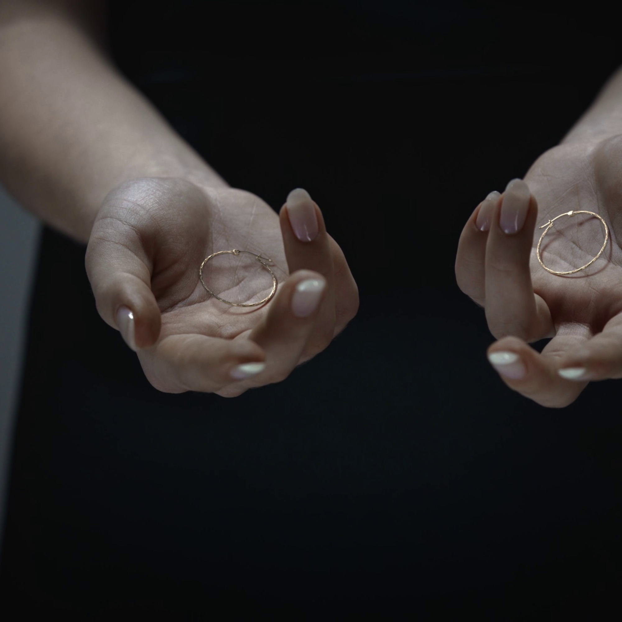 Arete Arracada Diamantada De Oro 10k Estilo Dominó
